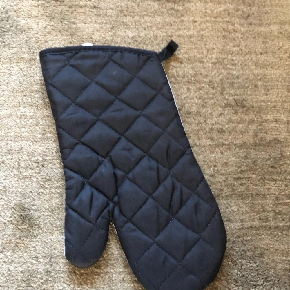 Halloween kitchen towel, oven mitt and pot holders